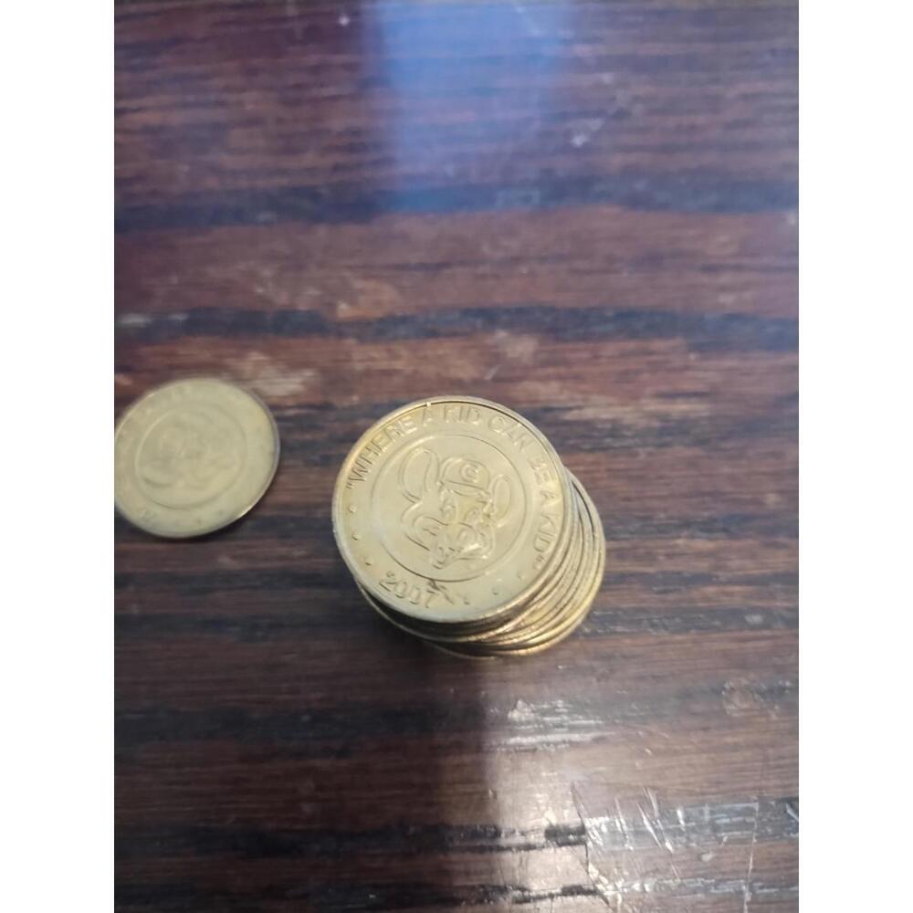 Vintage Chuck e cheese coins from '90s to 2007 - Picture 2 of 4